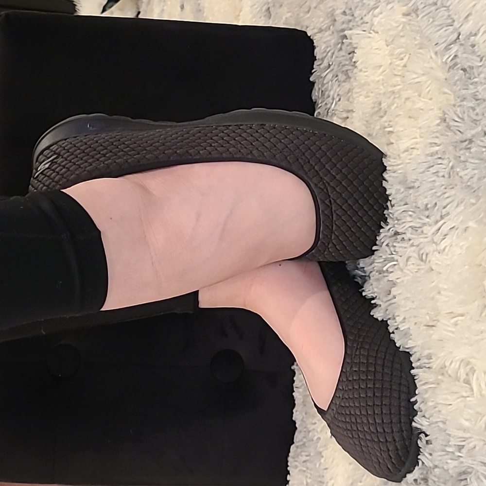 Black Sketchers Slip-Ons